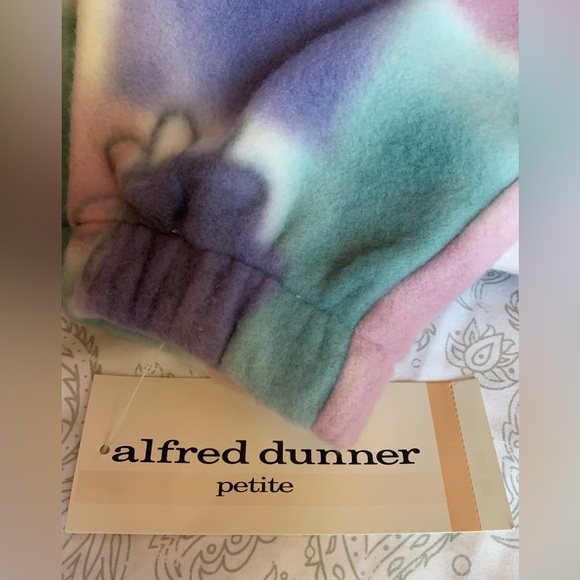 Alfred Dunner Petite Fleece Flower Jacket.  Size PM - Picture 4 of 5